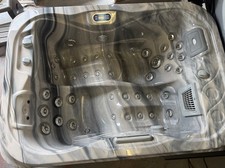 Hot Tub Oasis 522-DL 3 Years Old Fully Serviced Excellent Condition