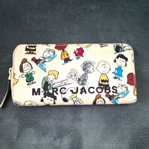 Marc Jacobs Snoopy Wallet | eBay