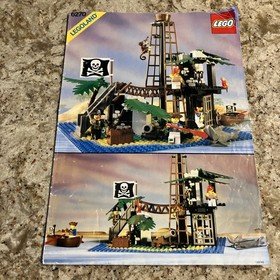 LEGO PIRATES #6270 "FORBIDDEN ISLAND" complete