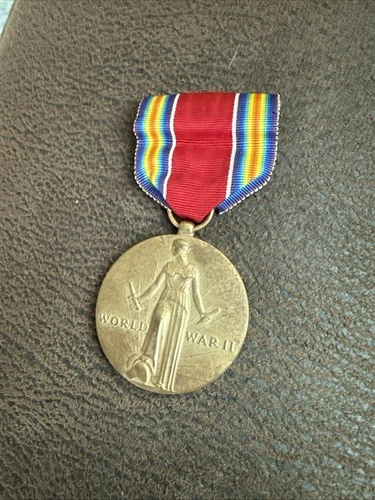 VTG World War II WW2 US Army Military 1941 – 1945 Campaign Service Victory Medal