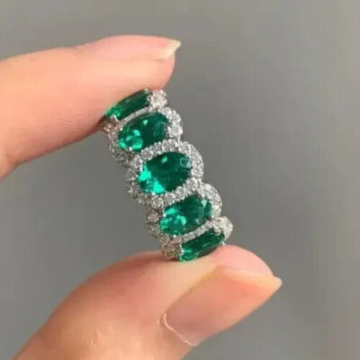 3.1CT Oval Cut Simulated Emerald Women's Wedding Band Ring 14K White Gold Plated