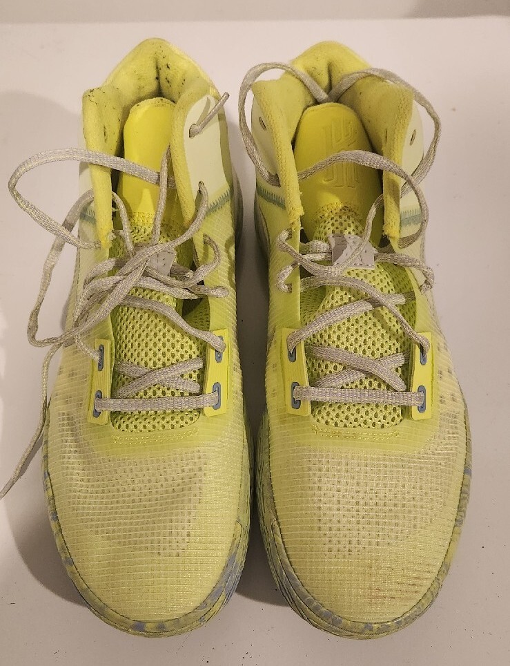 Kyrie Flytrap 4 Barely Volt - image 3