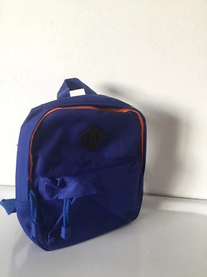 Petit Sac à dos 23 x 20 x 5,5 cm - Bleu Marine fermeture orange - TEX -Neuf - Photo 1/4