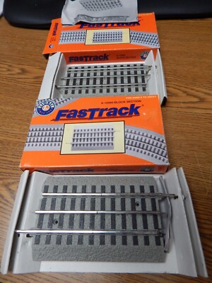 2) LIONEL 6-12060 FASTRACK BLOCK SECTION USED IN BOX O SCALE LQQK