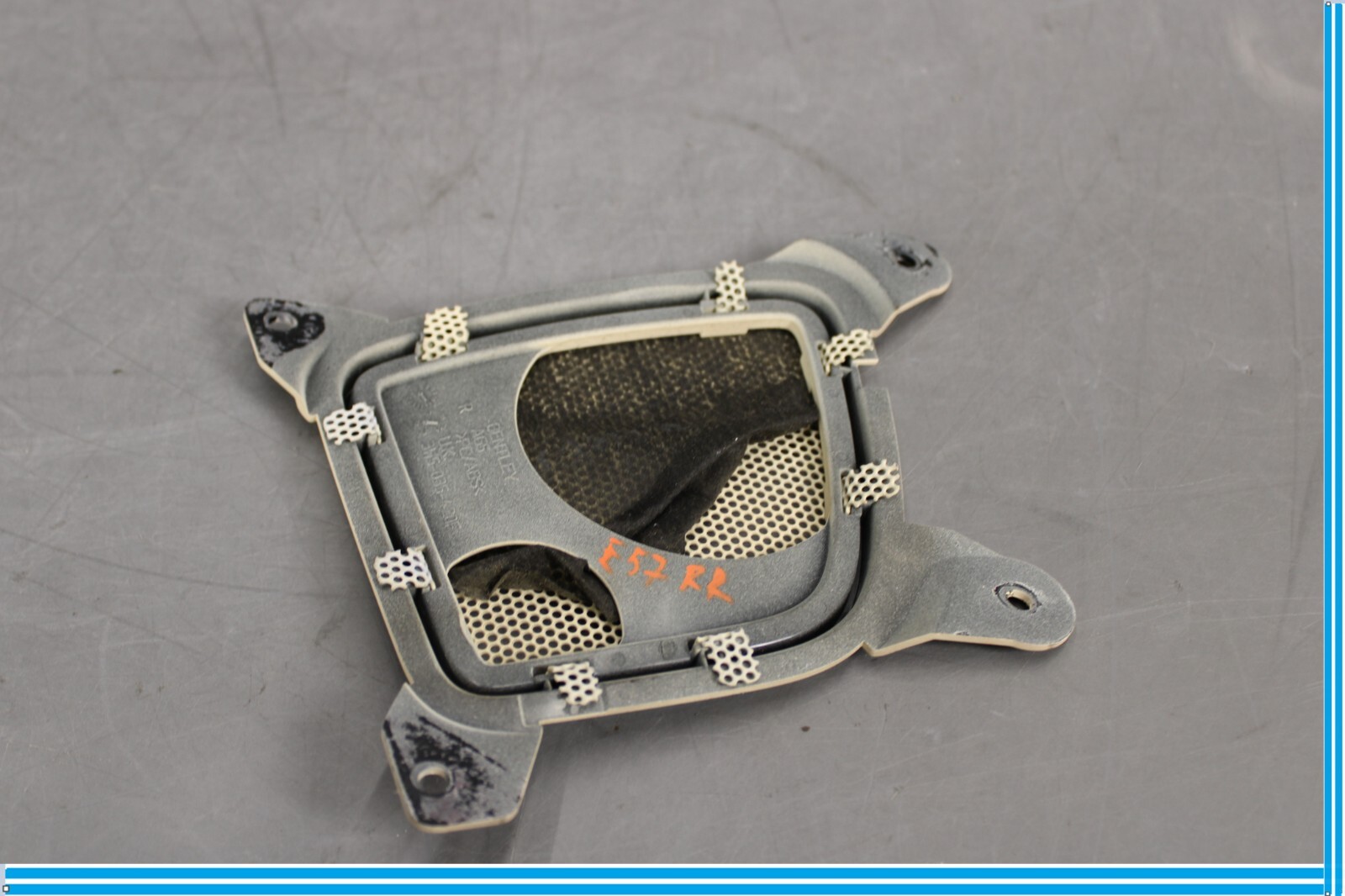 Bentley Continental 2006-2011 Rear Right Tweeter cover grille