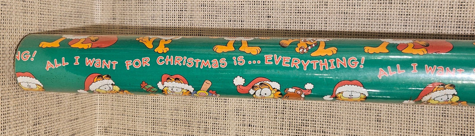 Hallmark Garfield Christmas Wrapping Paper Roll - Gift Kids Wrap - New NOS 1980s