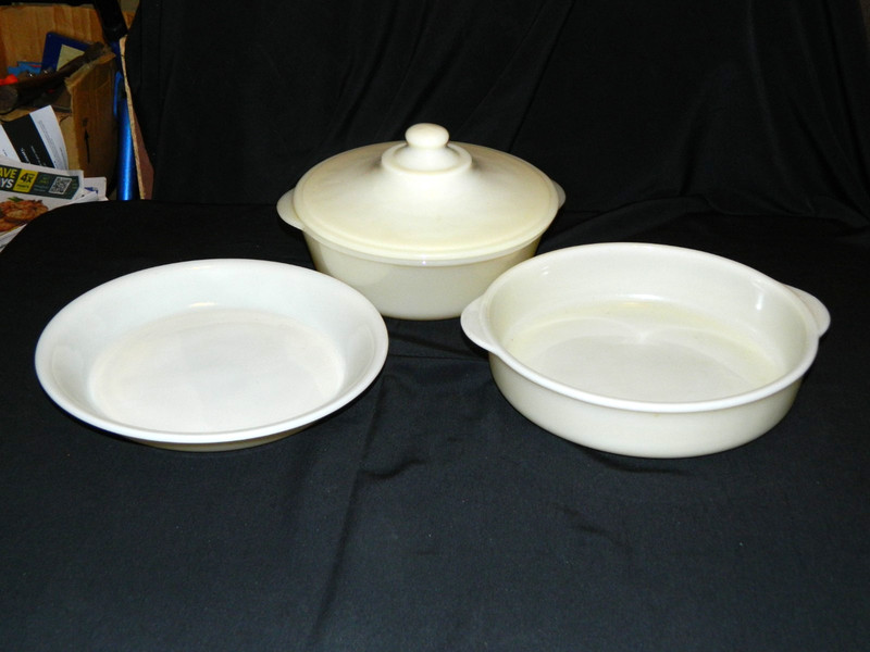 FIRE KNIG IVORY, 3 Pc, ASSORTMENT OVEN GLASS, COV. CASSEROLE, PIE PAN, BAKER, EX