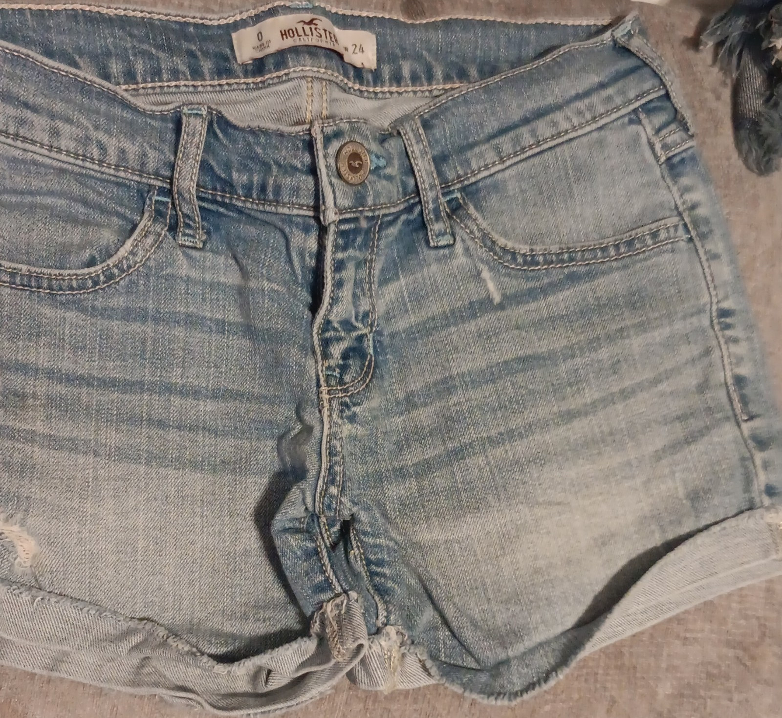 Hollister Light Blue Light Wash Denim Cut Off Shorts Women 0 5-Pocket Button