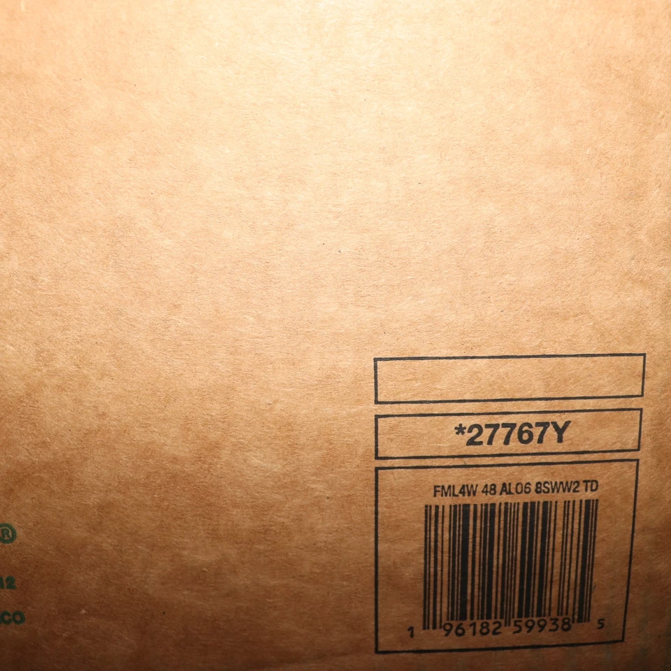 (1-Pak) Iluminación Lithonia Bajo Perfil Carcasa Ancha LED Envoltura 48" 27767Y Foto 2 de 4