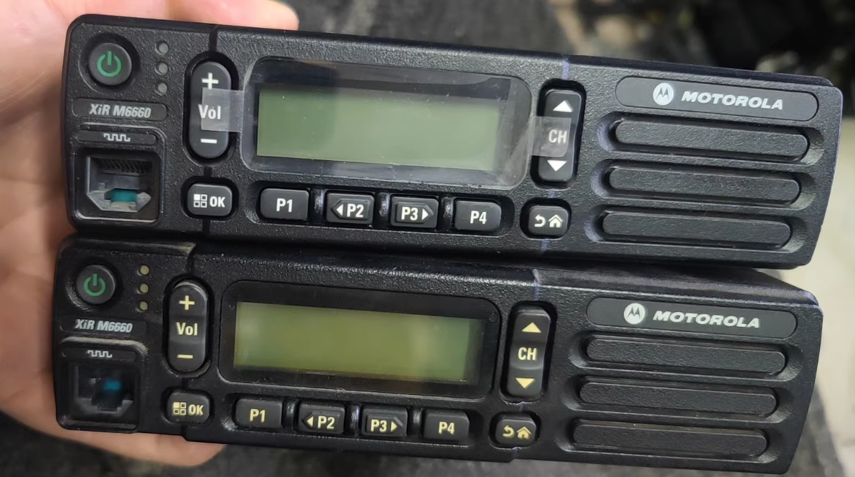 1pcs MOTOROLA walkie-talkie XIR M6660 vehicle station, frequency