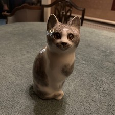 Winstanley grey/white Size 2 cat 22cm glass eyes & signed - handsome boy!