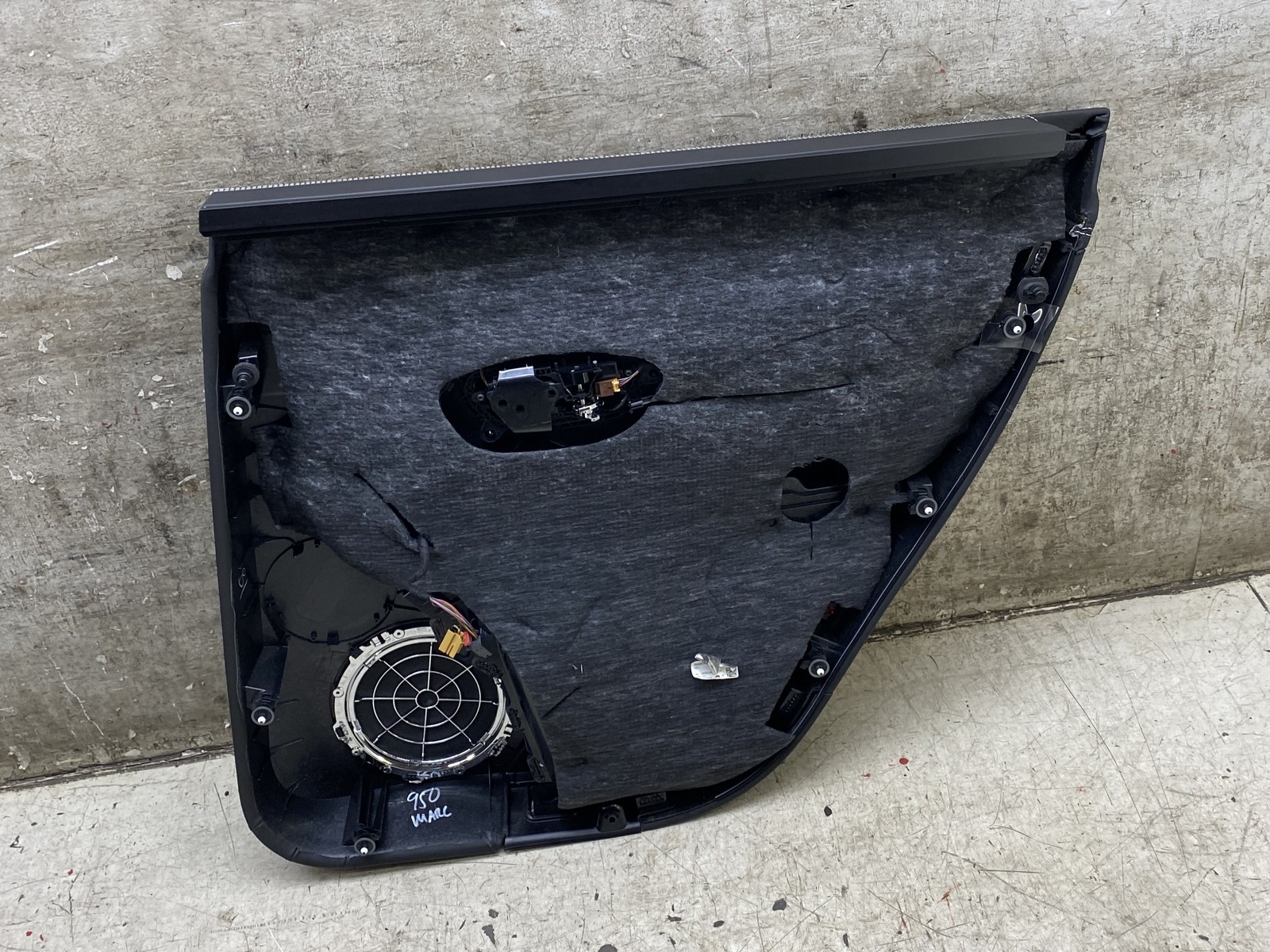 2015-2020 BENTLEY BENTAYGA OEM LH REAR LEFT INNER DOOR TRIM PANEL BLACK