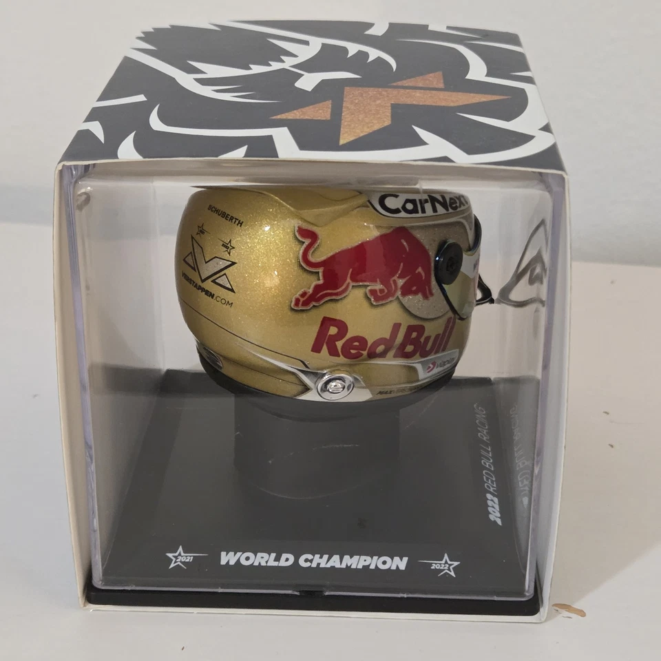 CASCO 1/4 MAX VERSTAPPEN RED BULL 2022 WORLD CHAMPION  HELMET SCHUBERTH COA - Immagine 3 di 4