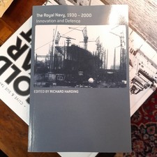 The Royal Navy 1930-1990 - 9780714685816