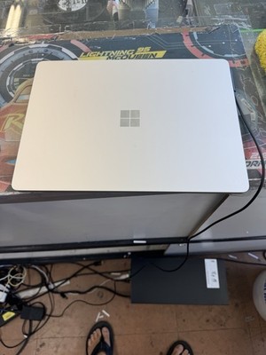 Microsoft Surface Laptop 7 13.8'' Snapdragon X Plus X1P-64-100 16GB RAM 256GB SSD