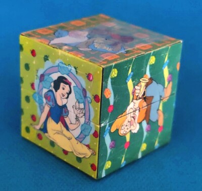 RARE NEW DISNEY CUBE PUZZLE SNOW WHITE - 2 DIFFERENT SCENES  1.3'' WIDE