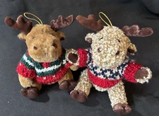 Hugfun Plush Moose Christmas Poseable Jointed Set of 2 Winter Sweater Vtg 2000