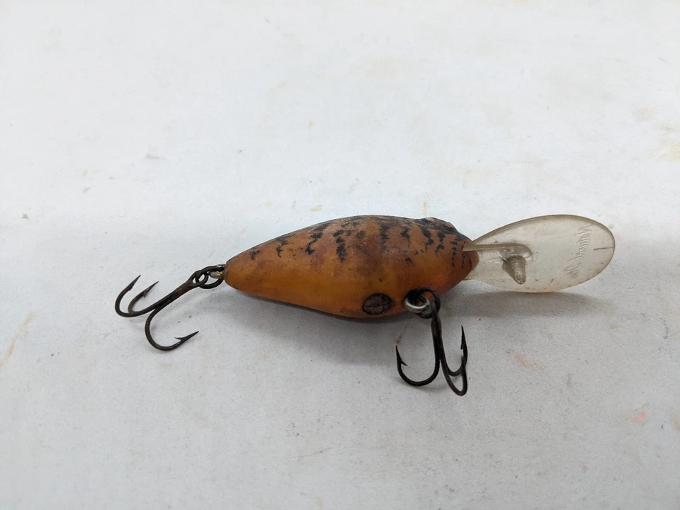 Older Lazy Ike Natural Ike, 2" Model Deep Runner, Crawdad. USA VINTAGE - Image 2 of 4