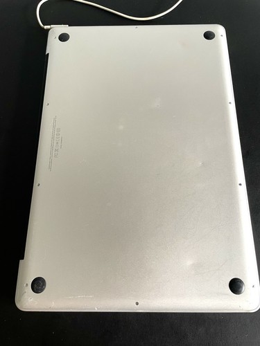 MacBook Pro 17" 2.4GHz Late 2011 - I7 16GB RAM 750GB HD MD311LL/A Excellent - Afbeelding 10 van 12