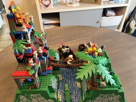 LEGO Adventurers: Amazon Ancient Ruins 5986 - 100% Complete