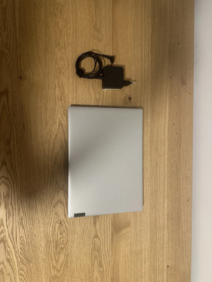 Lenovo Laptop 14“ 256GB SSD Silber Intel 2021 - Bild 2 von 4