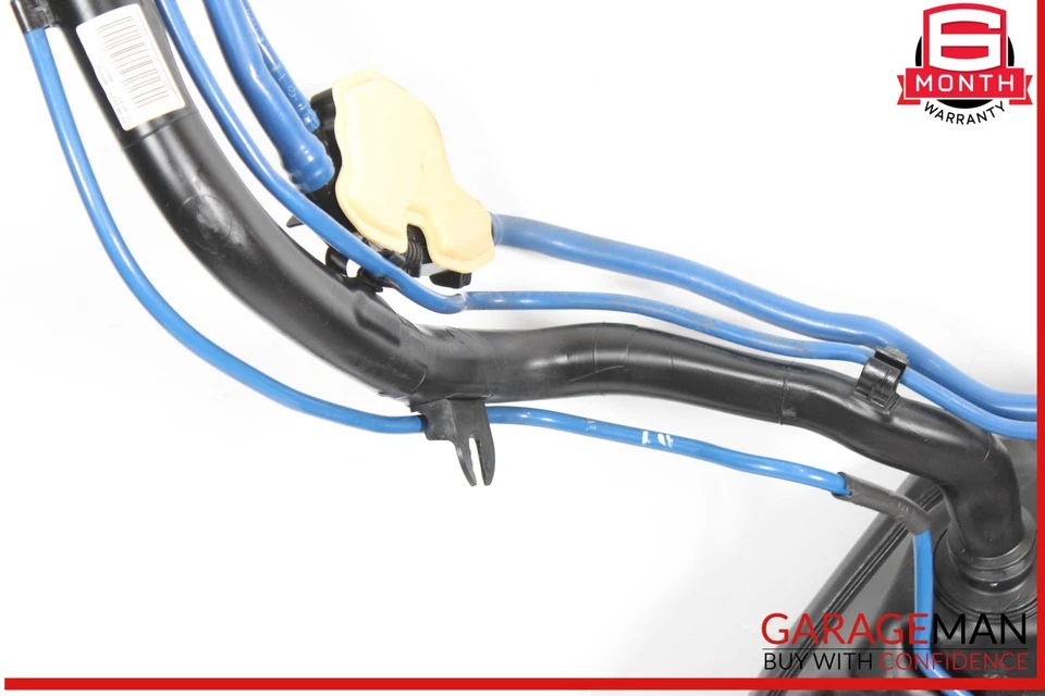 Botella depósito tanque combustible gasolina 16-22 Mercedes X253 GLC43 AMG GLC300 FABRICANTE DE EQUIPOS ORIGINALES Foto 3 de 4