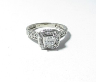 MASSIVER 10K WEISSGOLD RING MIT PRINZESSIN UND RUNDEN NATÜRLICHEN DIAMANTEN