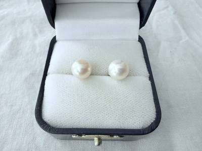 Vintage Nadri White Pearl Stud Earrings 8mm