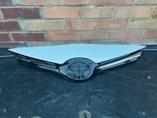TOYOTA AVENSIS MK3 2015 -19 FRONT CENTER BUMPER GRILL & BADGE P/N 53114-05120