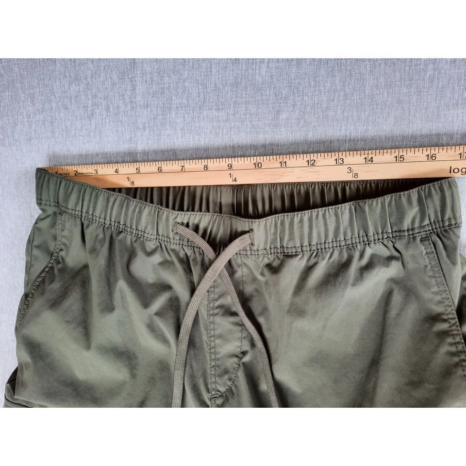 Pantalones de chándal de carga H&M grandes ajustados elásticos verde militar para mujer Foto 3 de 4