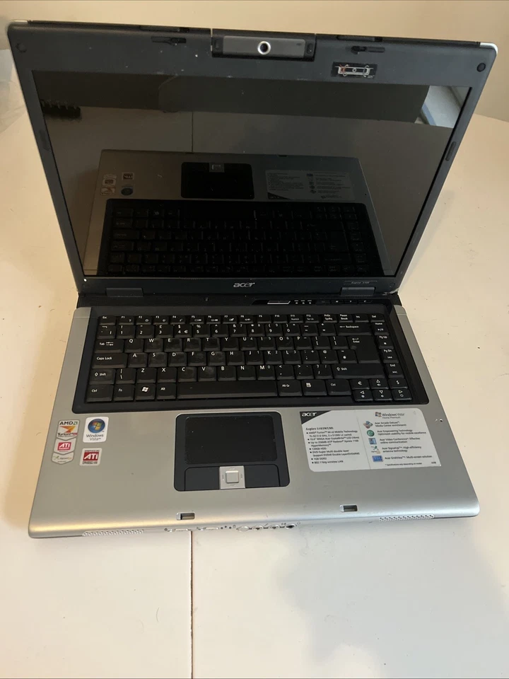 Acer Travelmate 5103wlmi vista Laptop - spares or repairs - Image 4 of 4