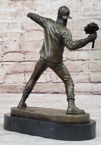 Handmade BRONZE Flower Thrower Statue by Banksy Unknow Artist Gift Figure - Picture 5 of 10