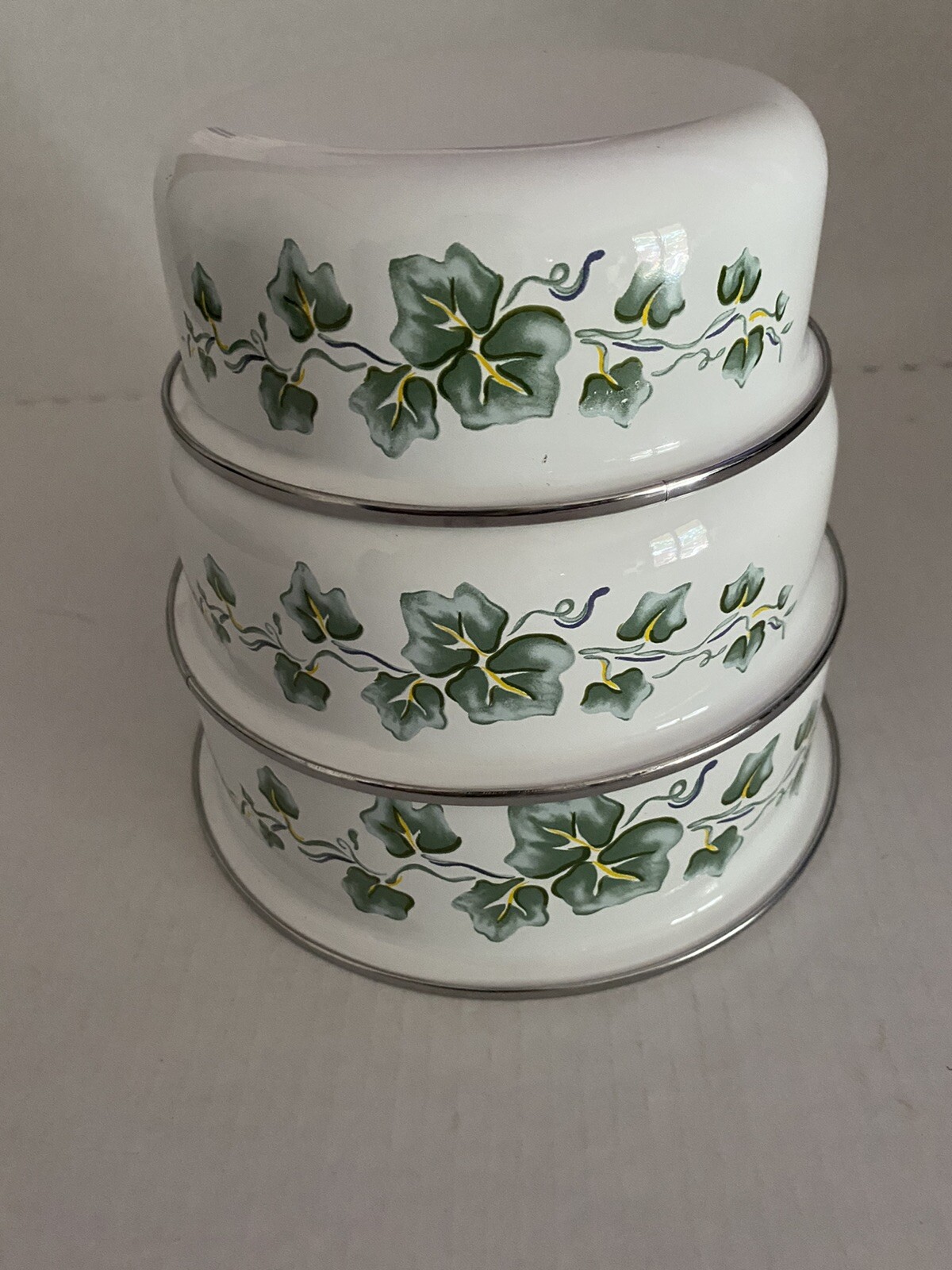 Vintage Lincoware Enamel Calloway Ivy Nesting Metal Bowls Corelle Coordinated 3 eBay