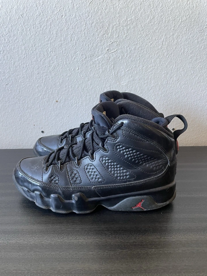 Size 8.5-Jordan 9 Retro Bred Mens Black Patent Leather Athletic Sneakers - Image 3 of 4