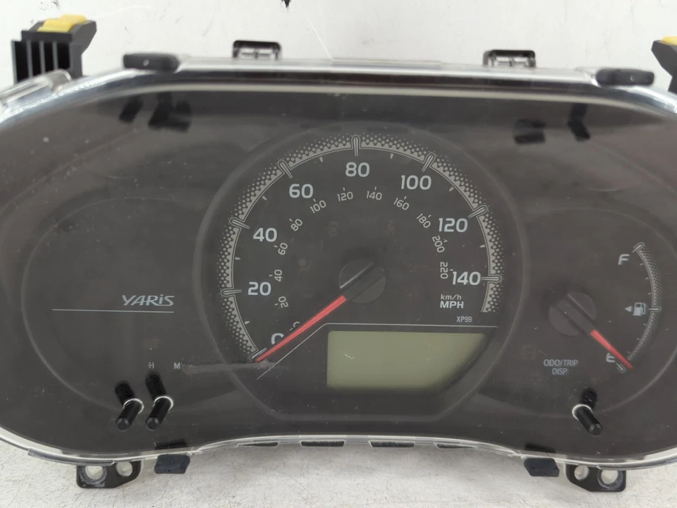 2015-2017 Toyota Yaris Speedometer Instrument Cluster Gauges 83800-0u090 QGE2J - Image 4 of 4