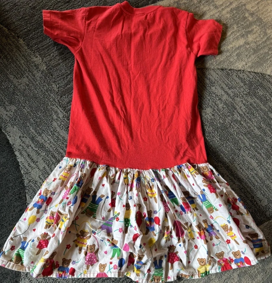 Vestido Camiseta De Colección Hecho a Mano Niñas Oso Globo Corazón Talla 10/12 Rojo Hanes Colorido Foto 2 de 4