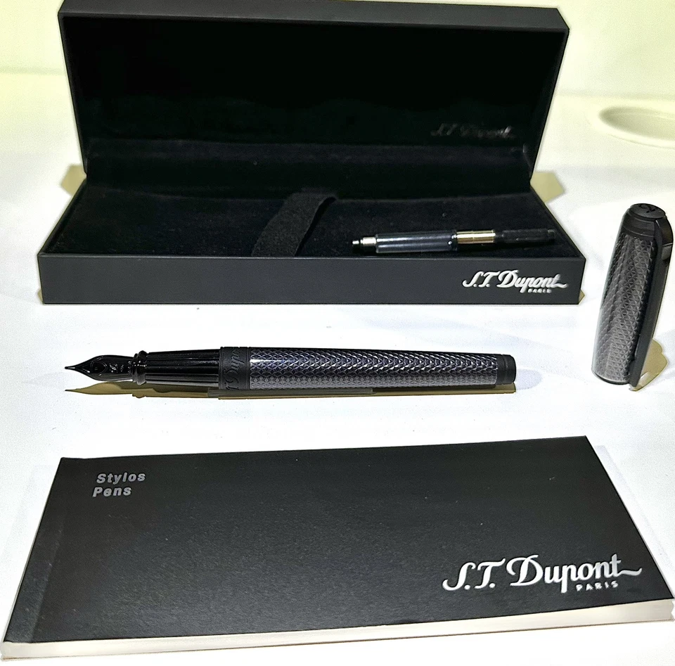 S.T. Pluma Estilográfica Dupont Line D Terciopelo Cabeza de Fuego Guilloché Grafito Oro 14K Nuevo en Caja Foto 4 de 4