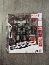 BNIB Transformers Netflix War for Cybertron Trilogy Voyager Class Megatron New
