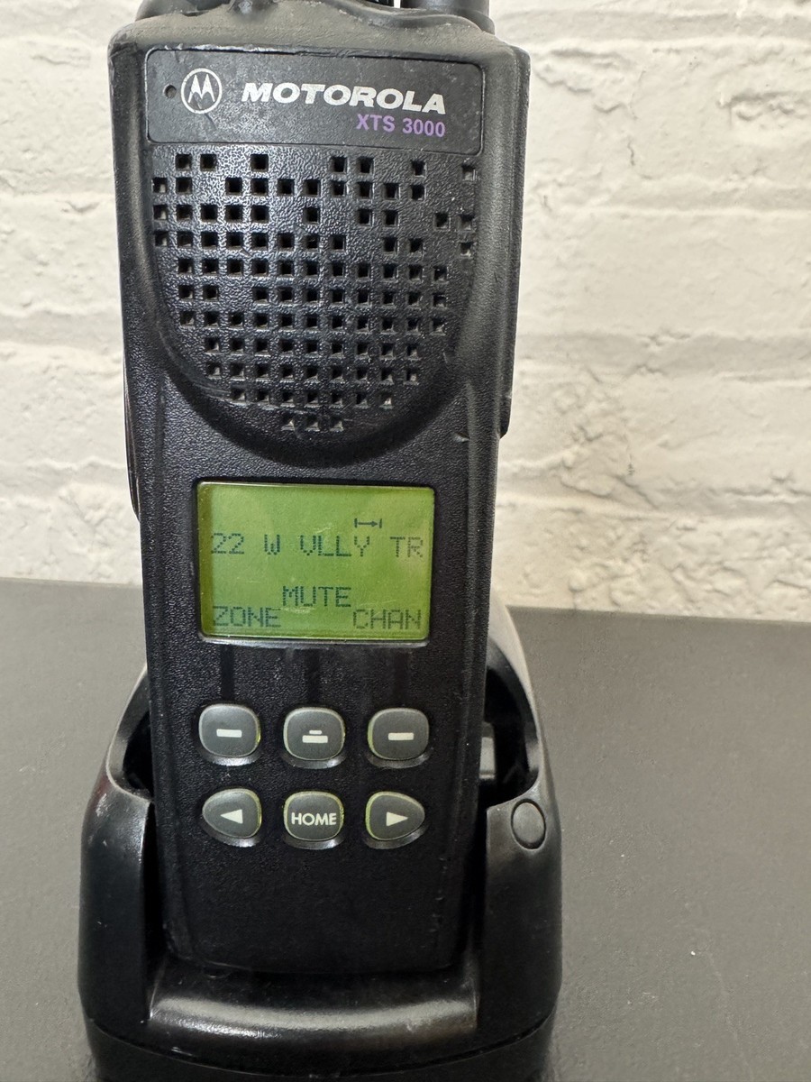 MOTOROLA XTS3000 MODEL 2 police scanner radio system programmed