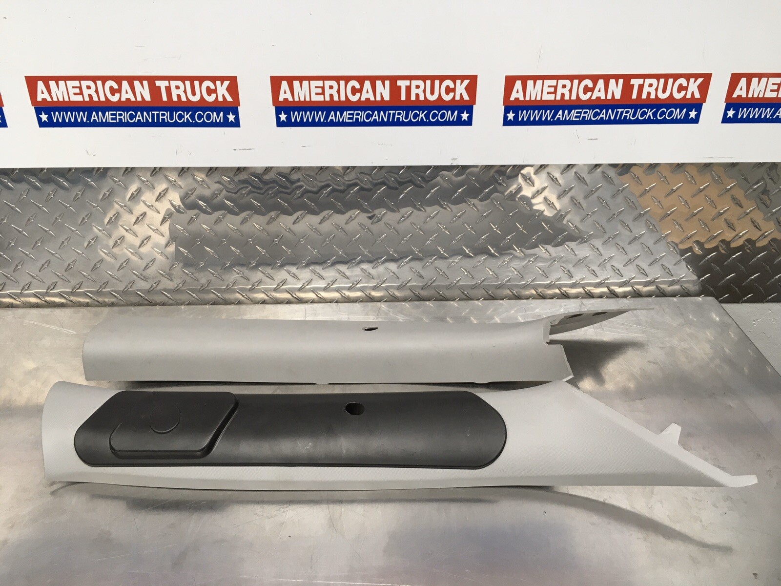 GM Windshield Pillar Trim P/N 23251017 & 23483735 K2XX LH & RH A  