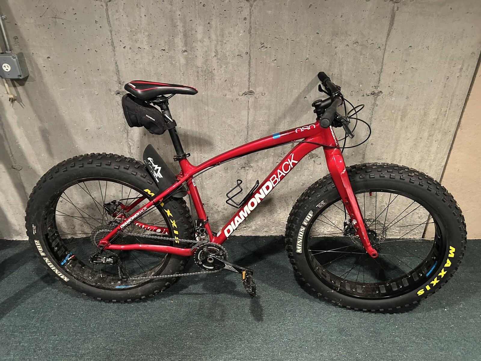 Diamondback El OSO Grande Fat Tire Bike - $650 (Bedford, NY)