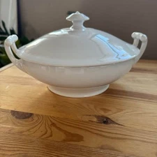 Vintage White Porcelain Tureen with Lid Beautiful Ceramic Serving Dish Soup Bowl
