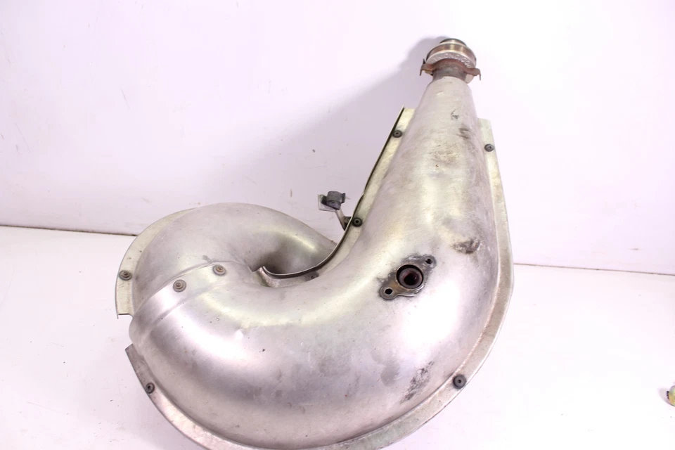 Tubo de escape Ski-Doo Summit X 850 E-Tec 2017 514055192 514056405 Foto 2 de 4