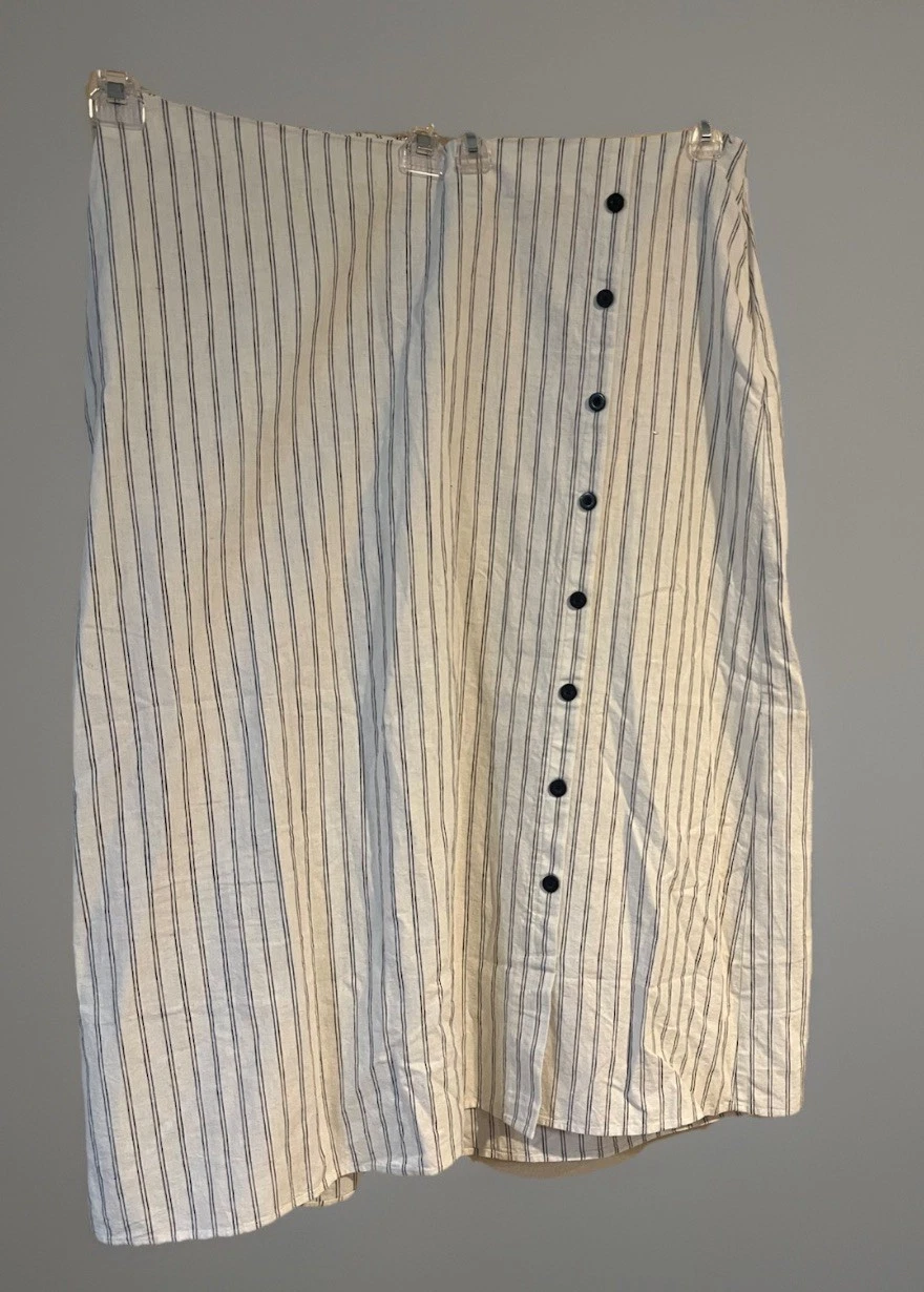 NWT CJ Banks Linen Striped Maxi Skirt
Opens in a new window or tab