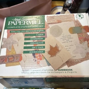 Arnold Grummers Papermill Papermaking Kit Crafts Cards Scrapbook Open Box