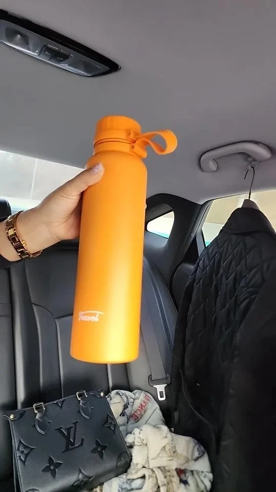 Botella térmica de acero inoxidable con filtro de té aislada al vacío de doble pared 1 pieza Foto 4 de 4