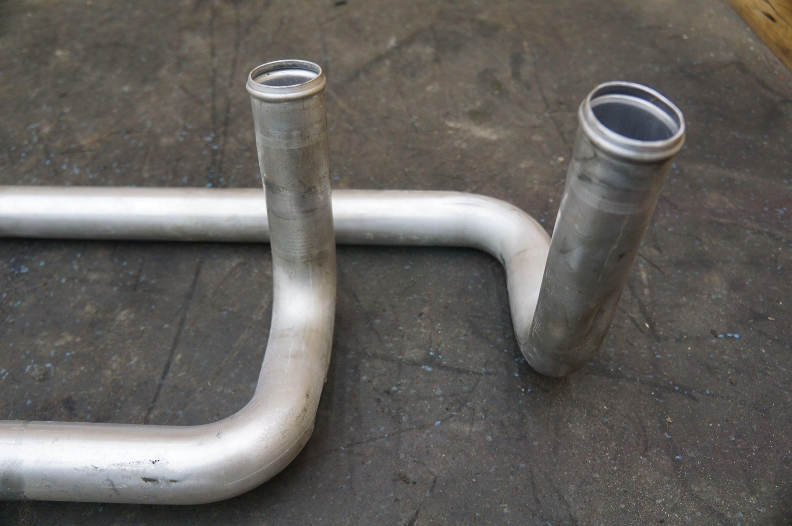 Set 2 Coolant Radiator Line Pipe Hose 4S9121485 4S0121400 OEM Audi R8 2018