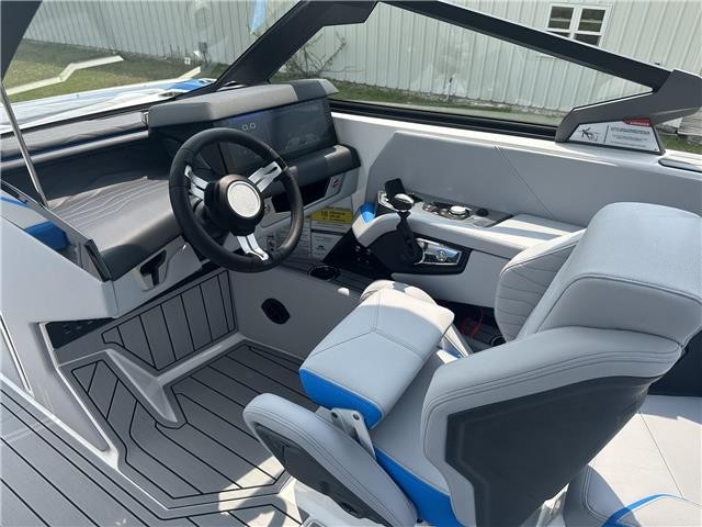 2025 Nautique G23  Masters Blue Metal Flake