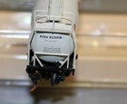 ATLAS N Scale 33,000 Gal. Tank Car Union Texas Petroleum — photo 8