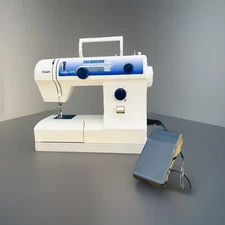 Pfaff Hobby Embroidery Sewing Machine Model #4270 W/Case & Pedal SEE TEST VIDEO